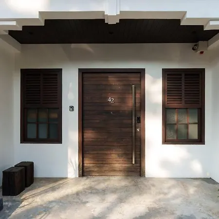 Georgetown Minimalist Elegance 4Br 8Pax Villa Exterior photo